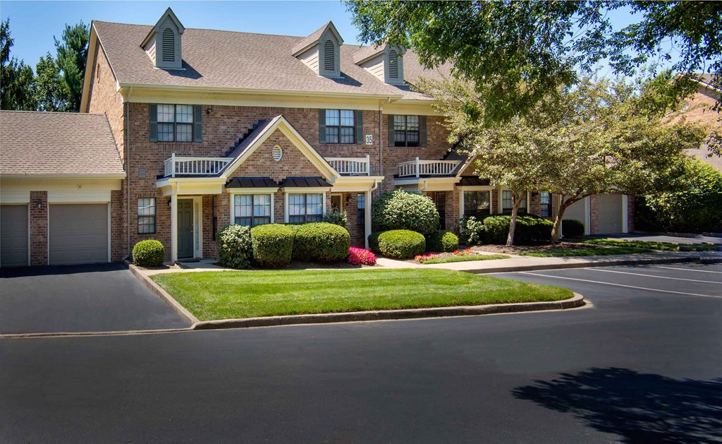 Lexington Park Place Apartments townhomes with attached garages
