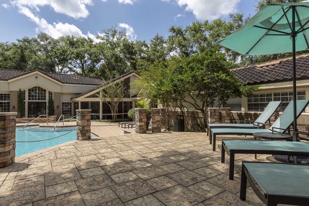 Longwood Golf Brook Apartments Resort-Style Pool and Sundeck