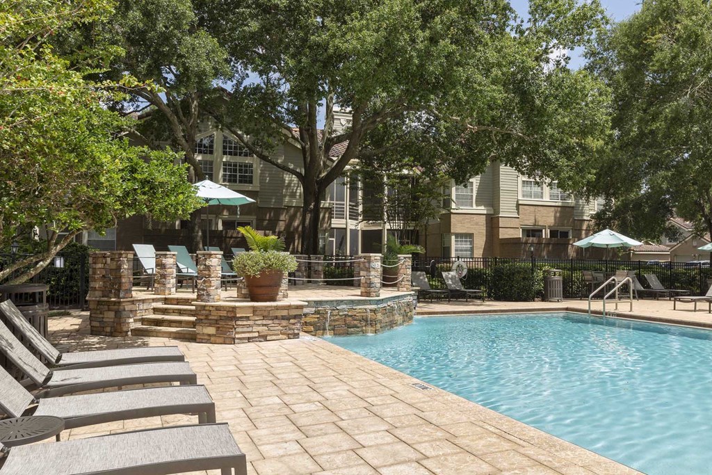 Longwood Golf Brook Apartments Resort-Style Pool and Sundeck