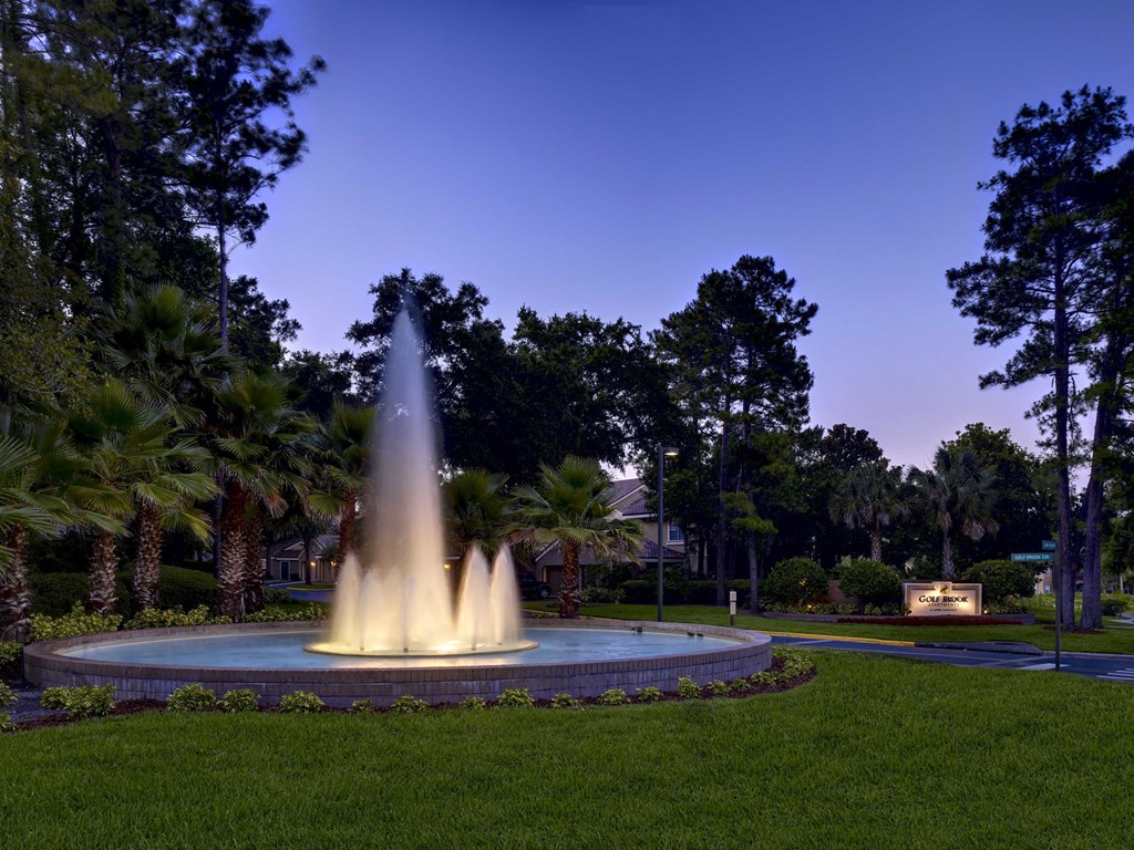 Longwood Apartments Welcome Home to Golf Brook Apartments!