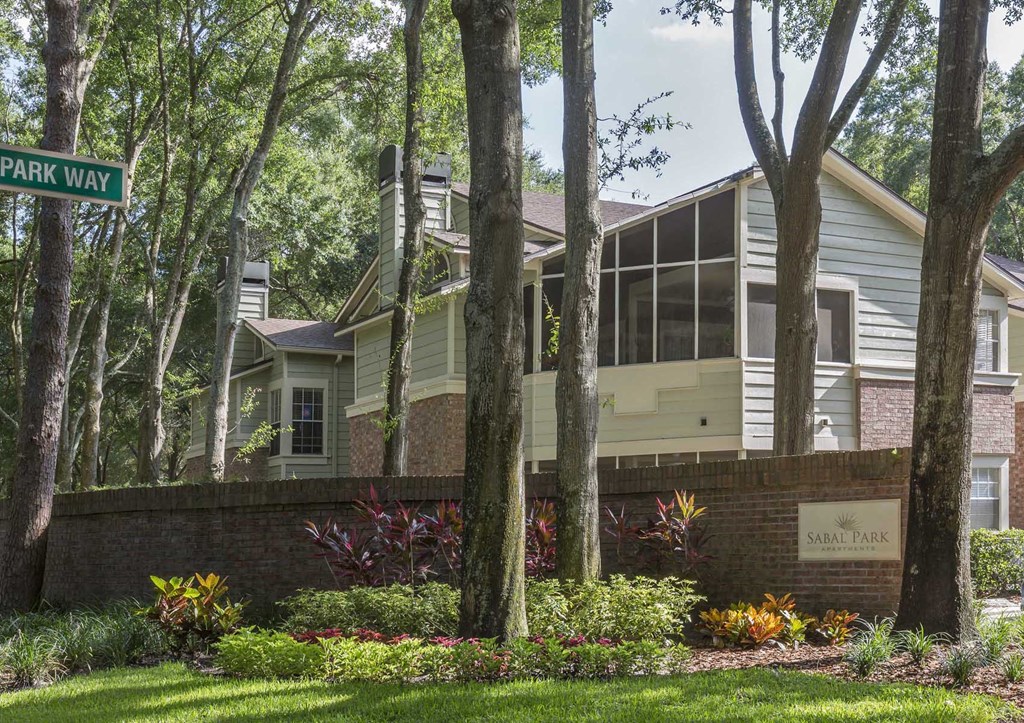 Longwood Sabal Park Apartments community entrance