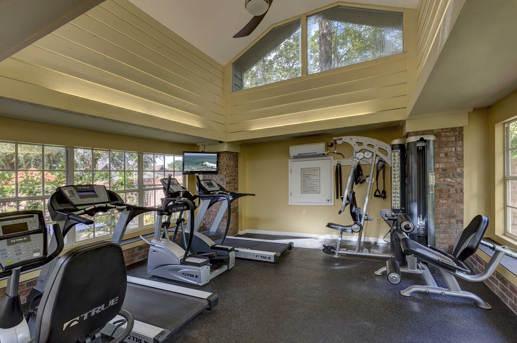 Longwood Sabal Park Apartments fitness center with cardio and strength equipment Longwood Sabal Park Apartments fitness center with cardio and strength equipment