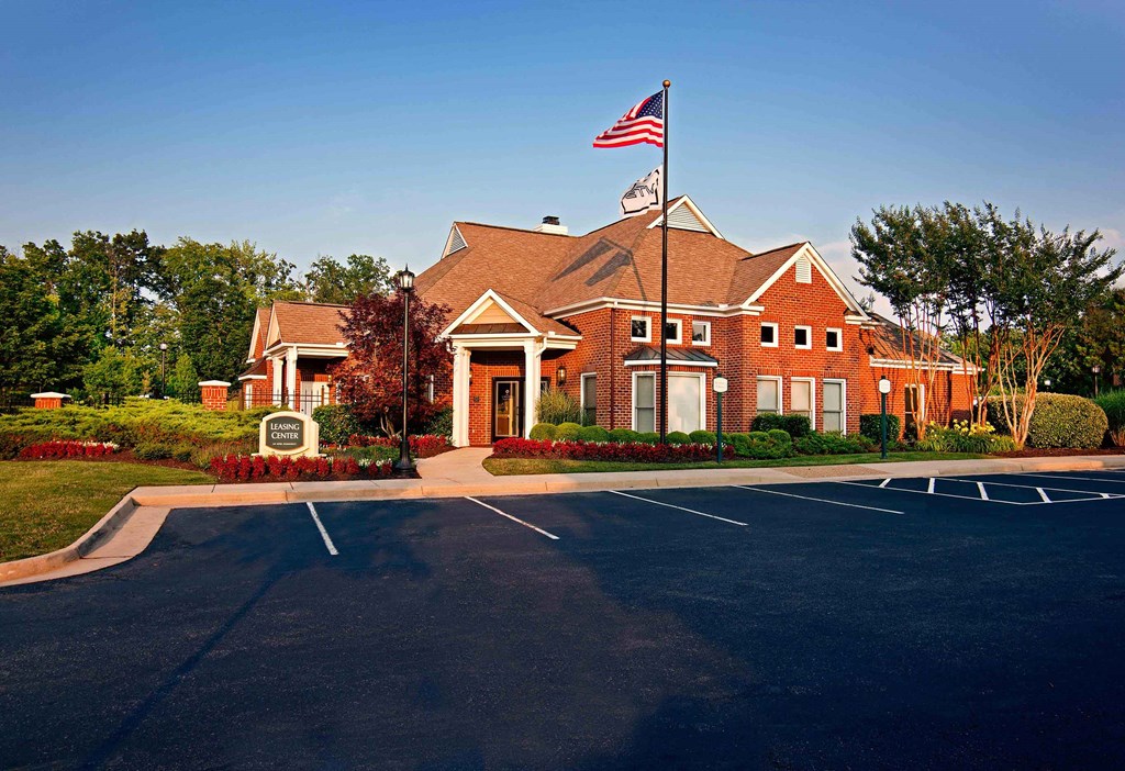 Grove Swift Creek Apartments Leasing Center