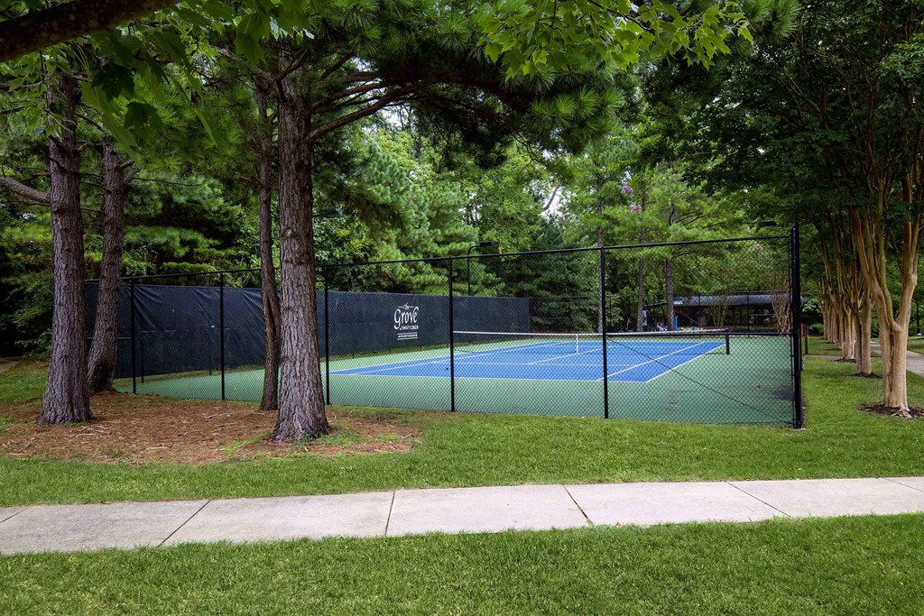 Grove Swift Creek Apartments Outdoor Tennis Court