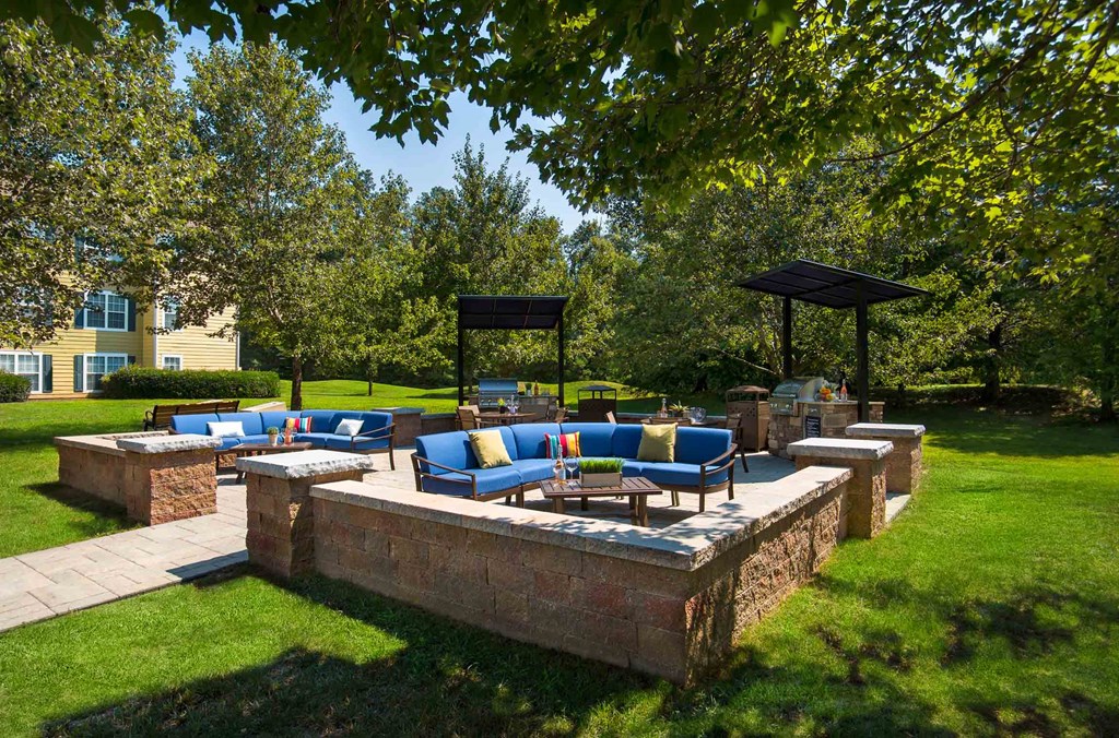 Grove Swift Creek Outdoor Lounge Space