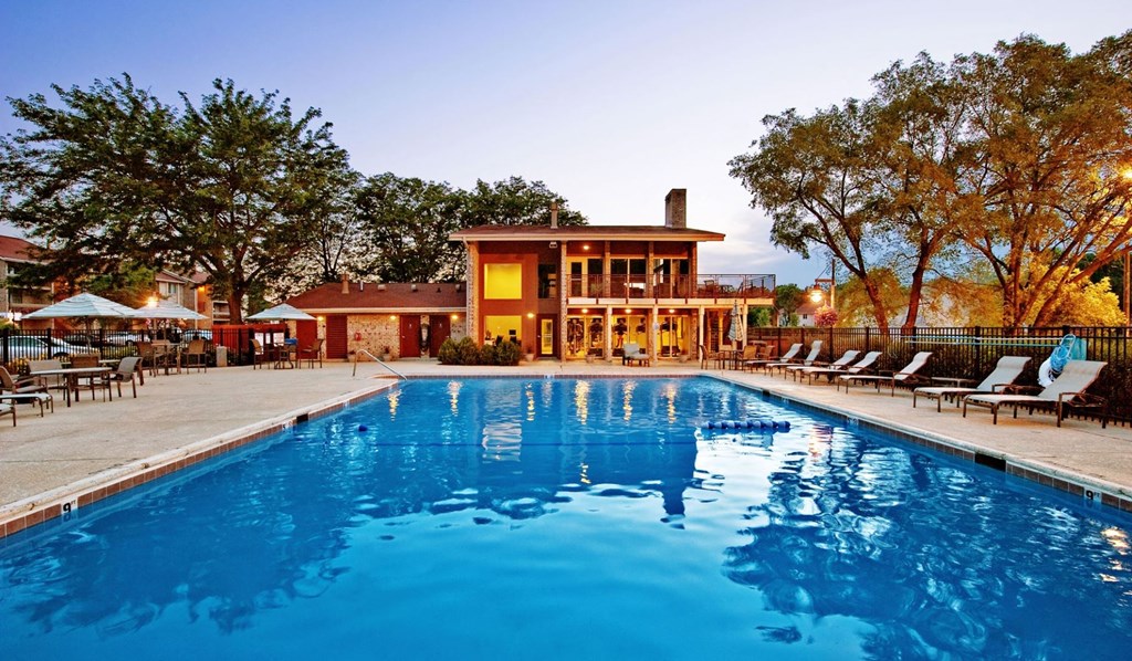 the swimming pool at the resort at governors crossing