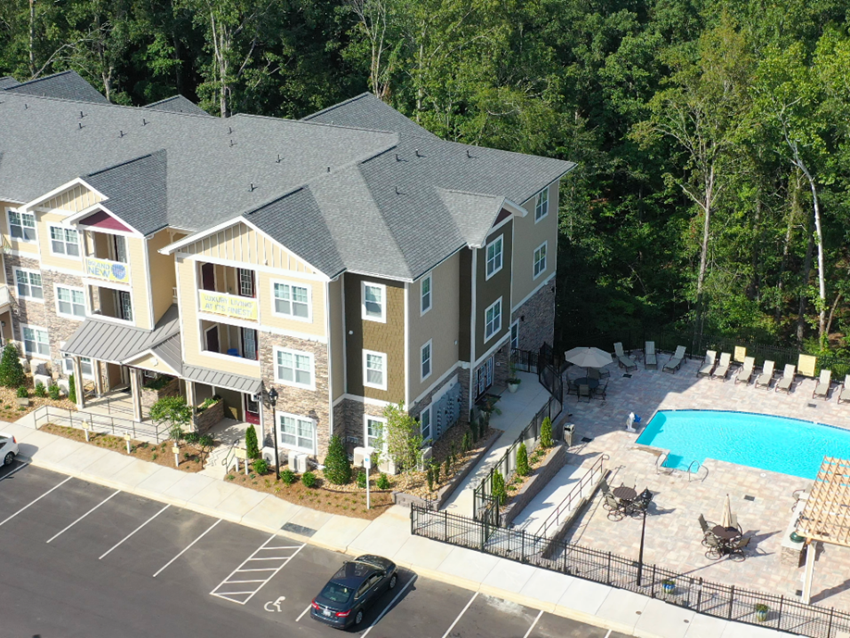 aerial photo of building and pool area - Photo Gallery 1