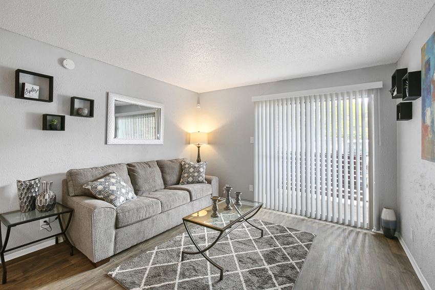 2910 S Collins St. 1-3 Beds Apartment for Rent - Photo Gallery