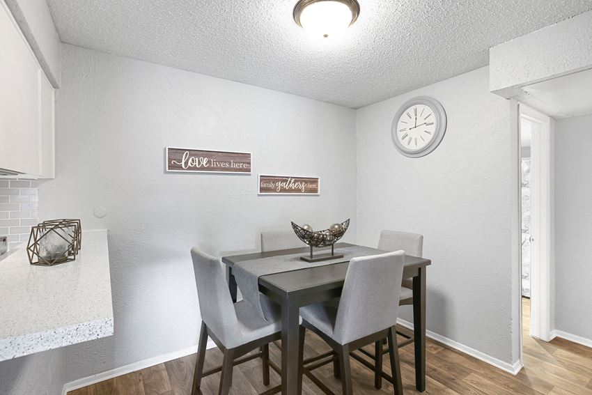 2910 S Collins St. 1-3 Beds Apartment for Rent - Photo Gallery