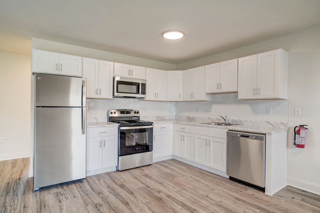 best garden style one bedroom and two bedroom rental apartments at brighton arms apartments in neptune city, nj near jersey shore medical student short term fully furnished housing available