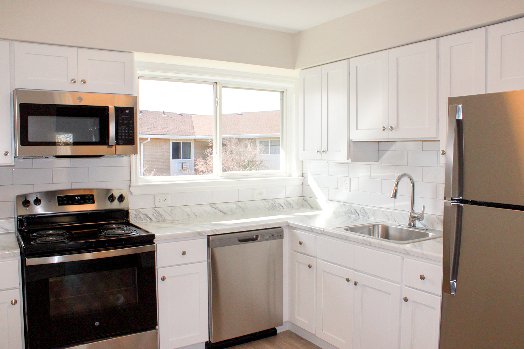 best garden style one bedroom and two bedroom rental apartments for rent at edgewater east/west apartments in long branch, nj near the jersey shore beach on the water