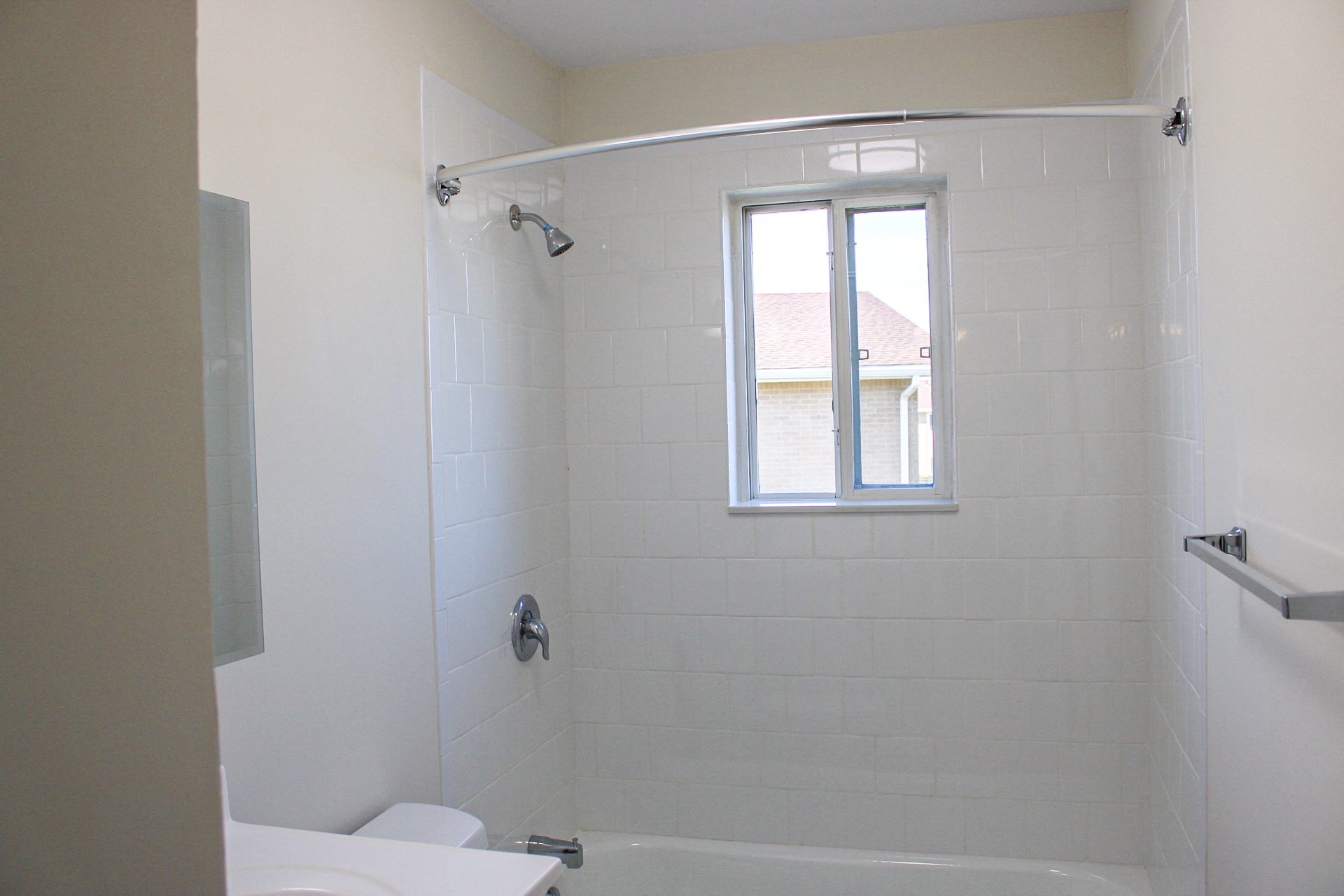 best garden style one bedroom and two bedroom rental apartments for rent at edgewater east/west apartments in long branch, nj near the jersey shore beach on the water