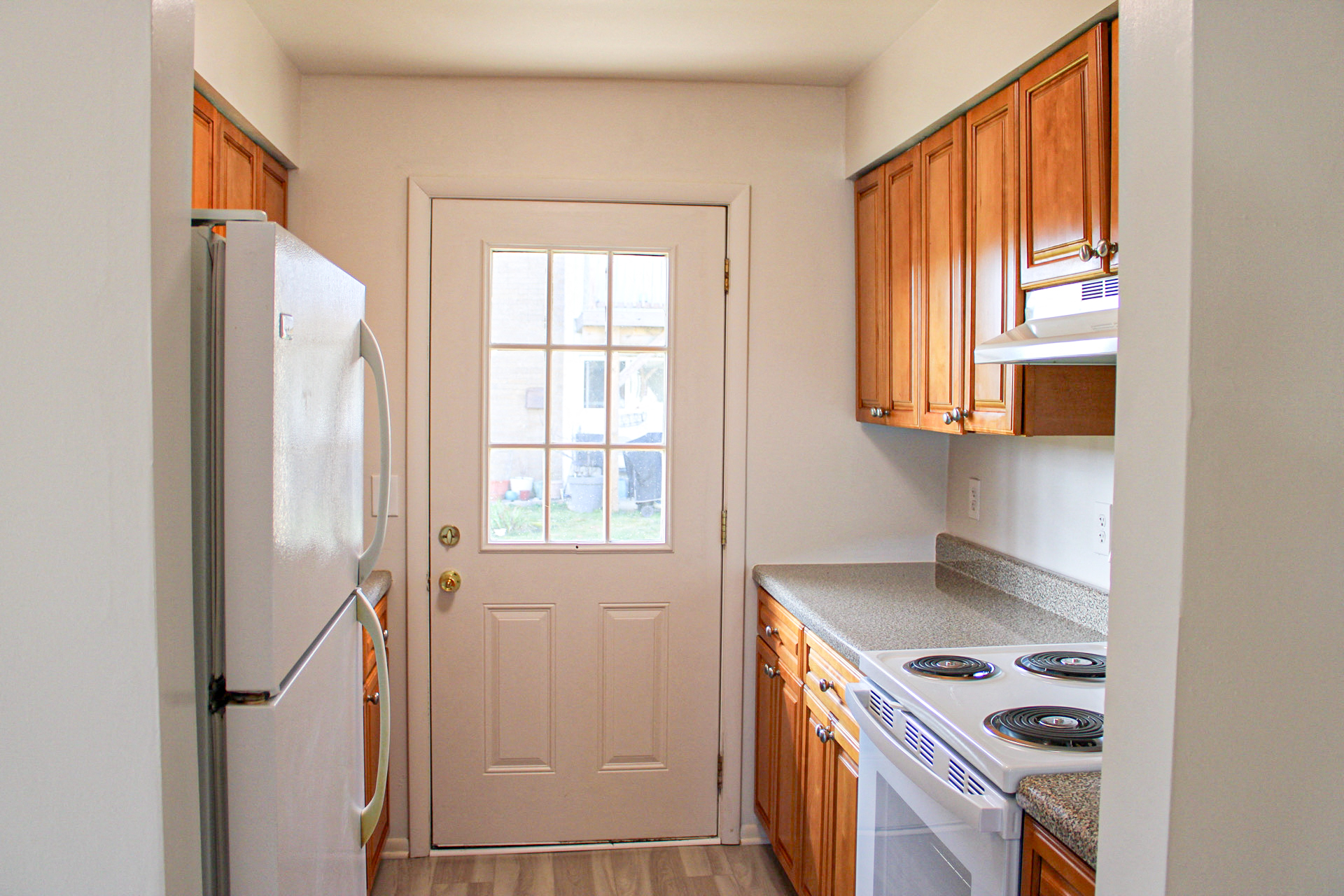 best garden style one bedroom and two bedroom rental apartments for rent at edgewater east/west apartments in long branch, nj near the jersey shore beach on the water