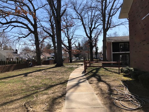 apartments for rent one and two bedroom at tree haven apartments in aberdeen matawan nj best apartments monmouth county nj