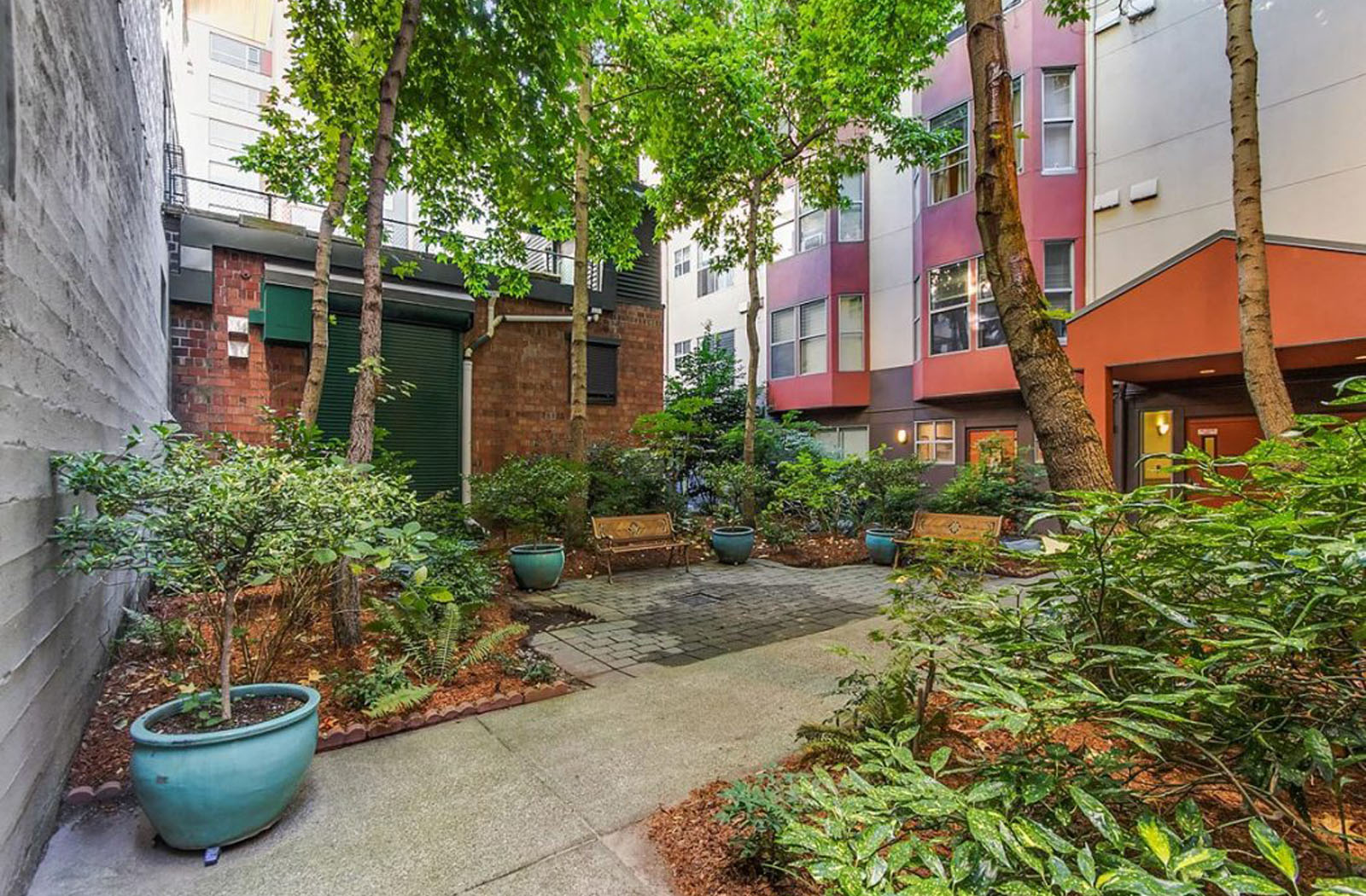 Ellis Court Apartments In Seattle Wa 2 Blocks To Waterfront