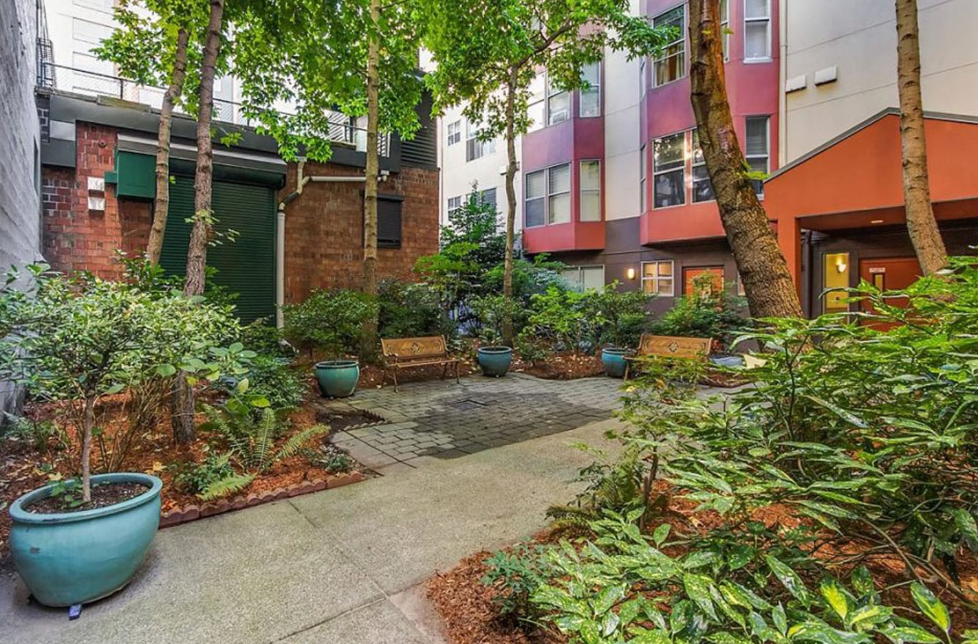 Ellis Court Apartments In Seattle Wa 2 Blocks To Waterfront