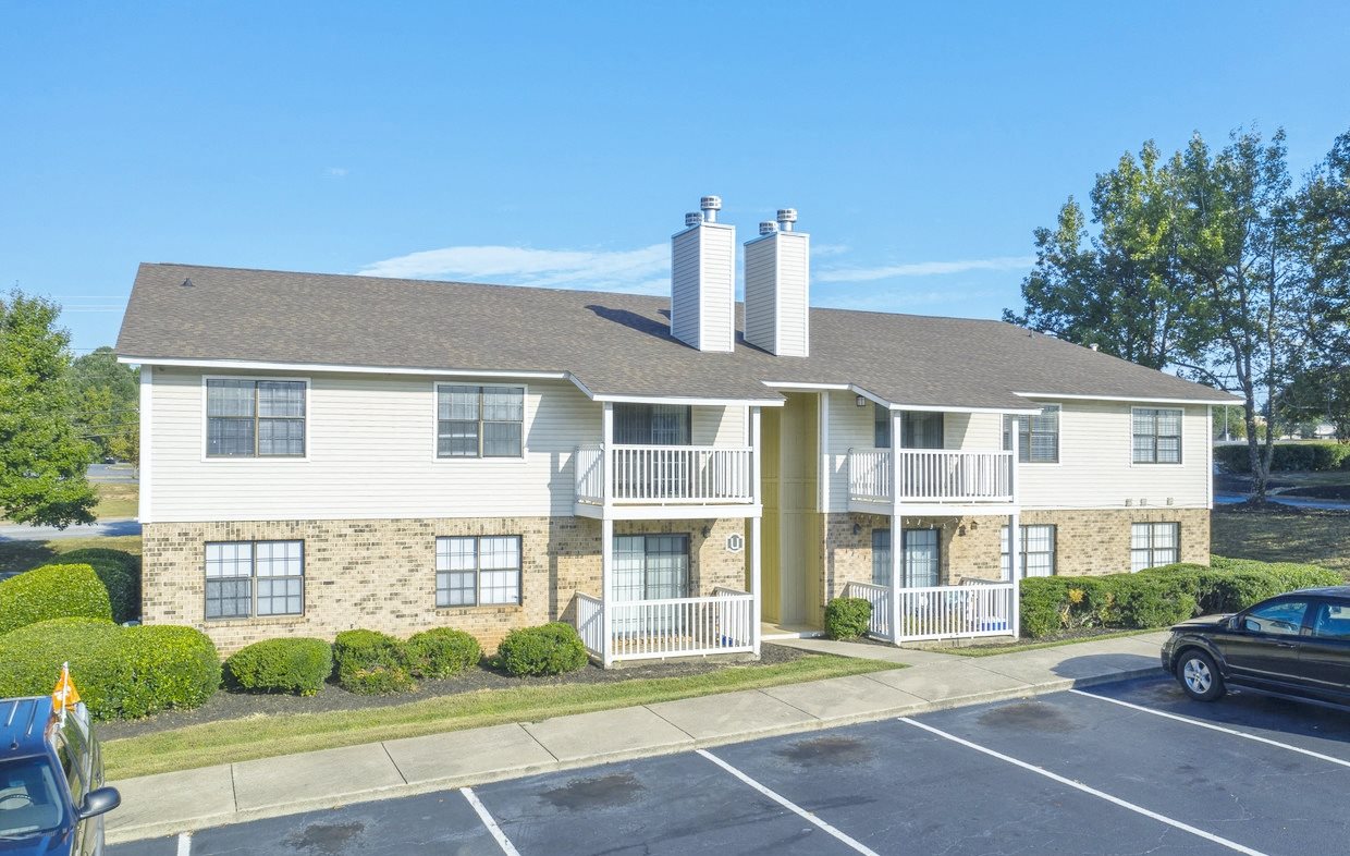 Photos and Video of Chimneys of Greenville in Taylors, SC