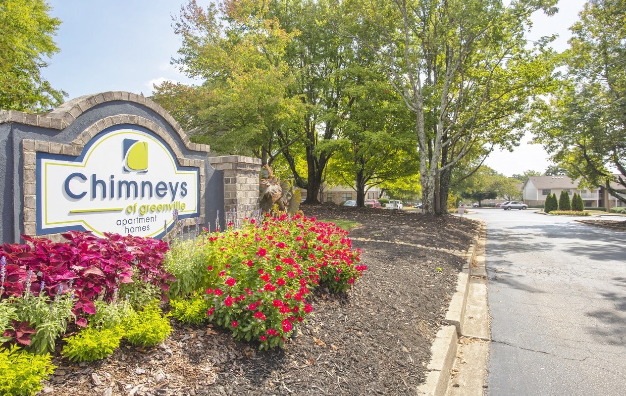 Chimneys of Greenville Apartments in Taylors, SC