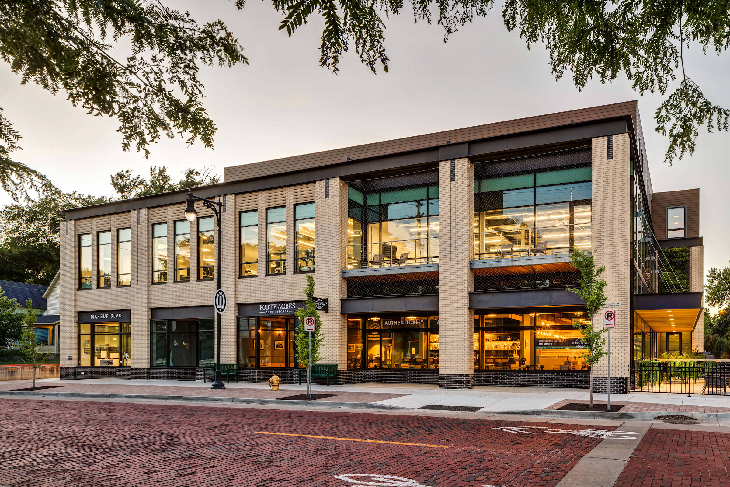 the building in which the hotel is located