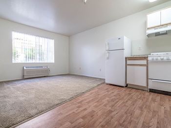 Lancaster Village Apartments 43862 15th St Lancaster Ca Rentcafe