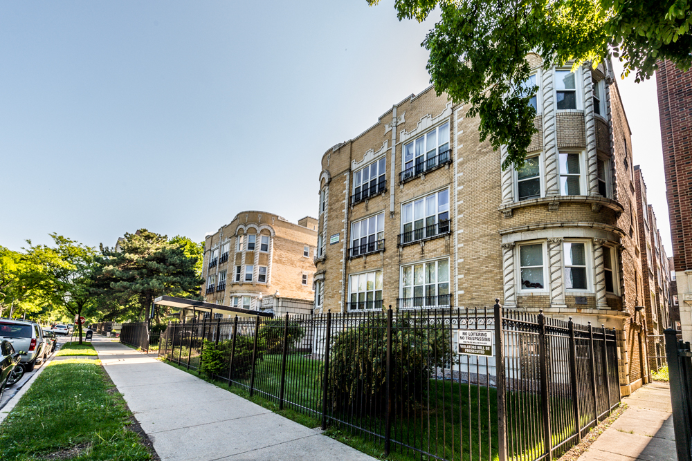 Apartments near University of Chicago Pangea Real Estate